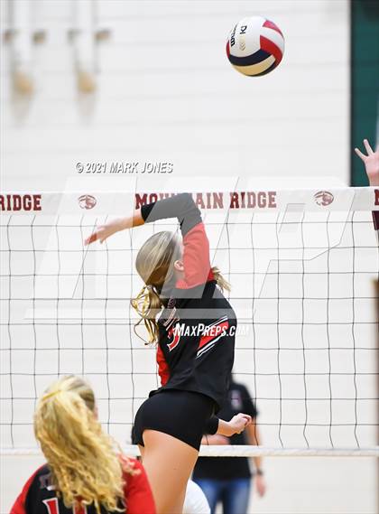 Thumbnail 2 in Chandler Prep vs. Trivium Prep (AIA 2A Semifinal) photogallery.
