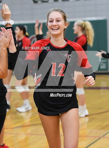 Thumbnail 2 in Chandler Prep vs. Trivium Prep (AIA 2A Semifinal) photogallery.
