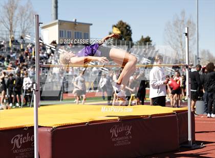 Thumbnail 2 in Murray Kula Invite (High Jump) photogallery.