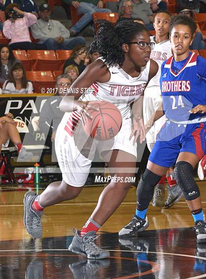 Thumbnail 1 in Patterson vs. Christian Brothers (CIF SJS D3 Final) photogallery.