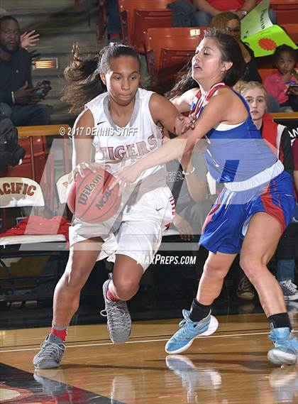 Thumbnail 1 in Patterson vs. Christian Brothers (CIF SJS D3 Final) photogallery.