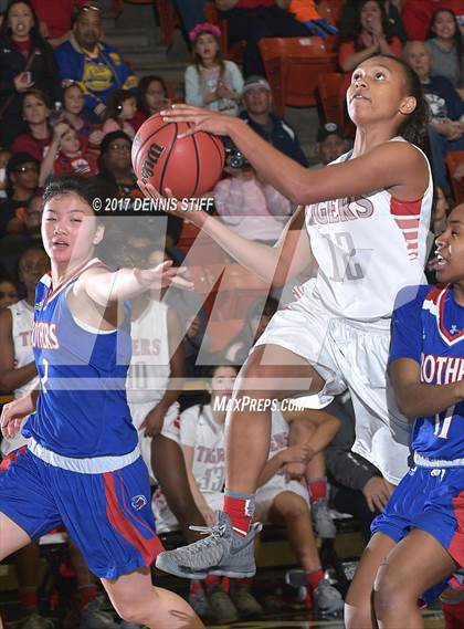 Thumbnail 2 in Patterson vs. Christian Brothers (CIF SJS D3 Final) photogallery.
