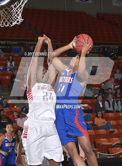 Thumbnail 3 in Patterson vs. Christian Brothers (CIF SJS D3 Final) photogallery.