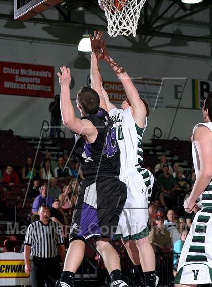 Thumbnail 3 in Redding Christian vs. Chester (CIF NS D6 Final) photogallery.