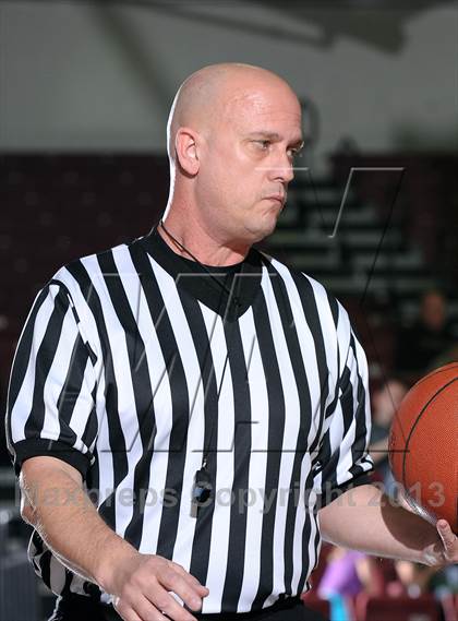 Thumbnail 3 in Redding Christian vs. Chester (CIF NS D6 Final) photogallery.