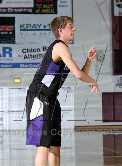Thumbnail 1 in Redding Christian vs. Chester (CIF NS D6 Final) photogallery.