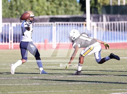 Thumbnail 3 in Saint Francis vs Central Catholic photogallery.