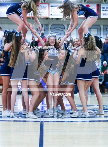 Thumbnail 3 in Camarillo vs Moorpark photogallery.