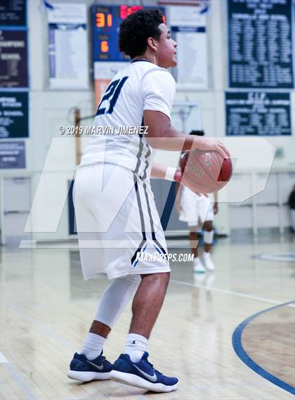 Thumbnail 3 in Camarillo vs Moorpark photogallery.