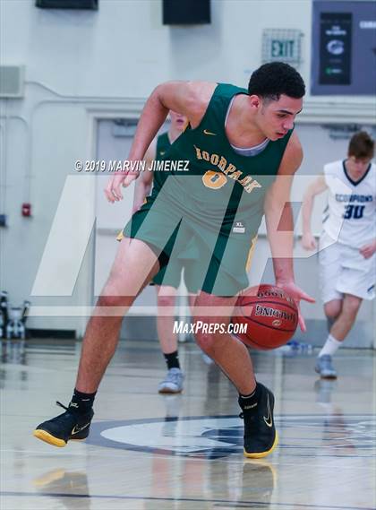 Thumbnail 3 in Camarillo vs Moorpark photogallery.