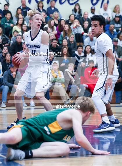 Thumbnail 3 in Camarillo vs Moorpark photogallery.
