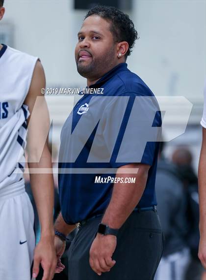 Thumbnail 3 in Camarillo vs Moorpark photogallery.