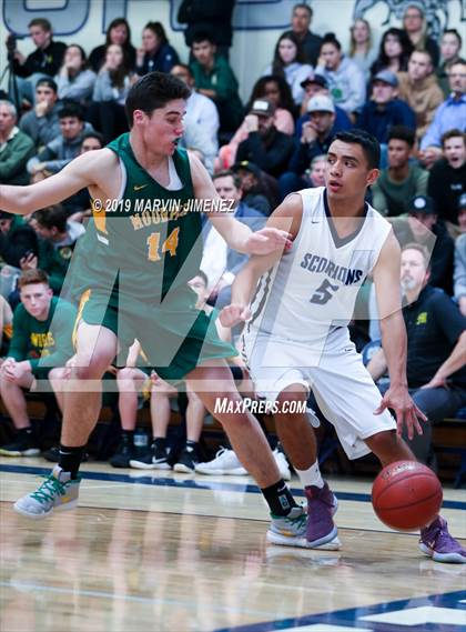 Thumbnail 3 in Camarillo vs Moorpark photogallery.