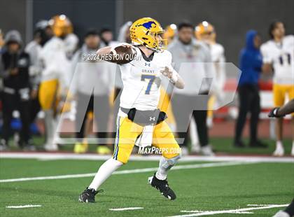 Thumbnail 3 in Grant vs. Pacifica (CIF State D2-AA Final) photogallery.