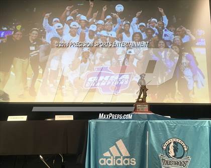 Thumbnail 1 in Meadowcreek TOC Ceremony photogallery.