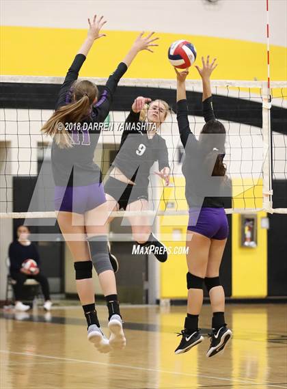 Thumbnail 3 in Salinas vs. Homestead (CIF CCS D1 Final) photogallery.