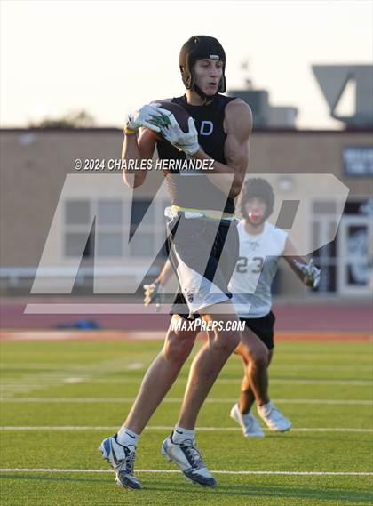 Thumbnail 3 in Episcopal School of Dallas vs Johnson (Texas 7 on 7 State Qualifier) photogallery.