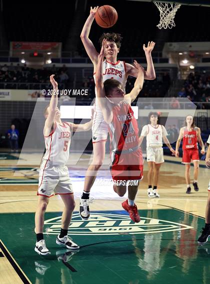 Thumbnail 3 in South Webster vs Symmes Valley (OHSAA Southeast Division IV Southeast 2 Sectional Quarterfinal) photogallery.