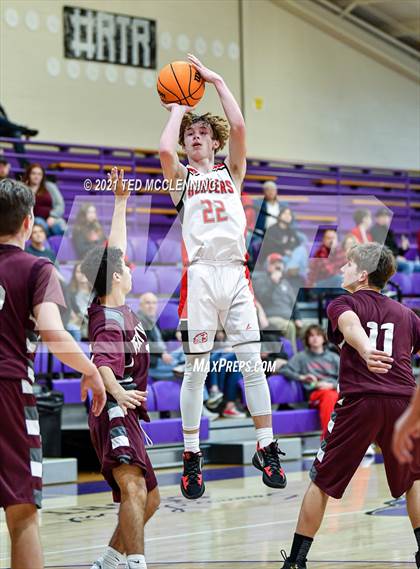 Thumbnail 2 in Glen Rose vs Perryville (Fountain Lake Christmas Classsic) photogallery.
