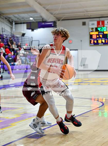 Thumbnail 2 in Glen Rose vs Perryville (Fountain Lake Christmas Classsic) photogallery.