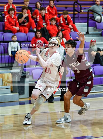 Thumbnail 1 in Glen Rose vs Perryville (Fountain Lake Christmas Classsic) photogallery.