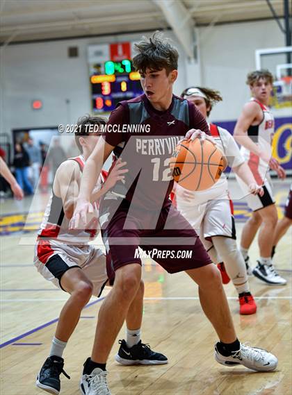 Thumbnail 3 in Glen Rose vs Perryville (Fountain Lake Christmas Classsic) photogallery.