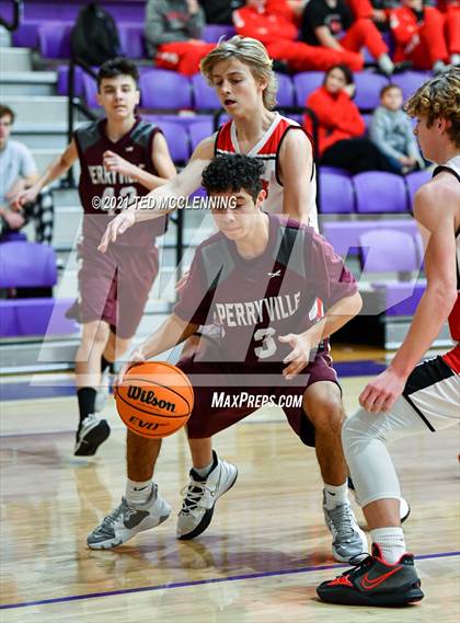 Thumbnail 2 in Glen Rose vs Perryville (Fountain Lake Christmas Classsic) photogallery.