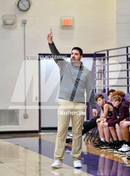 Thumbnail 2 in Glen Rose vs Perryville (Fountain Lake Christmas Classsic) photogallery.