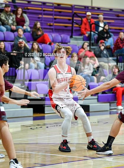 Thumbnail 3 in Glen Rose vs Perryville (Fountain Lake Christmas Classsic) photogallery.