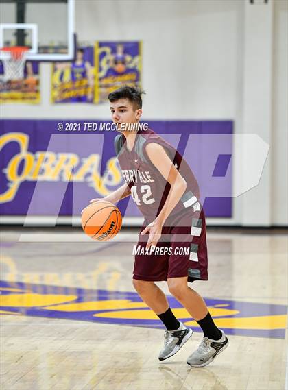 Thumbnail 2 in Glen Rose vs Perryville (Fountain Lake Christmas Classsic) photogallery.