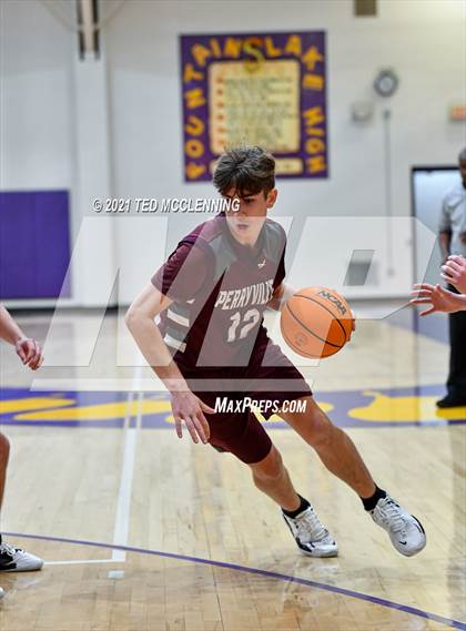 Thumbnail 1 in Glen Rose vs Perryville (Fountain Lake Christmas Classsic) photogallery.