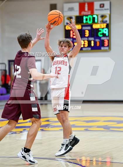 Thumbnail 2 in Glen Rose vs Perryville (Fountain Lake Christmas Classsic) photogallery.