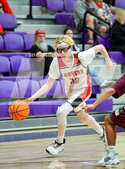 Thumbnail 2 in Glen Rose vs Perryville (Fountain Lake Christmas Classsic) photogallery.