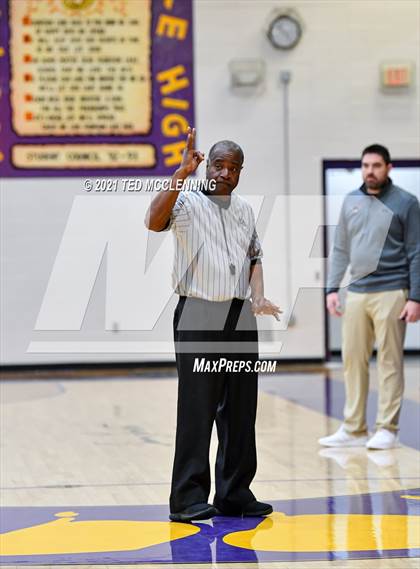 Thumbnail 2 in Glen Rose vs Perryville (Fountain Lake Christmas Classsic) photogallery.