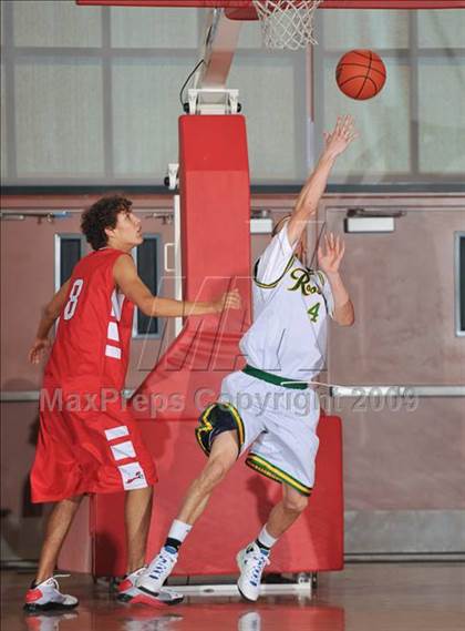 Thumbnail 2 in Roosevelt vs. St. George's - Vancouver, BC (MaxPreps Holiday Classic) photogallery.