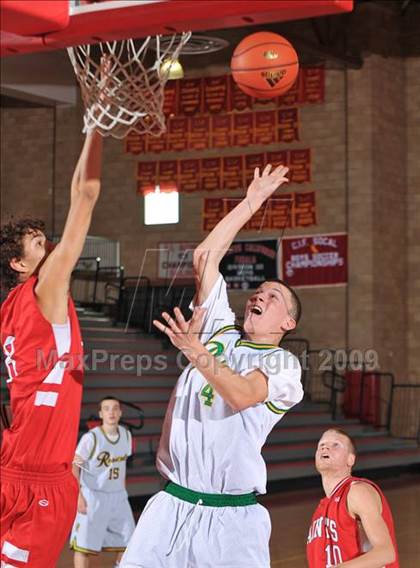 Thumbnail 1 in Roosevelt vs. St. George's - Vancouver, BC (MaxPreps Holiday Classic) photogallery.