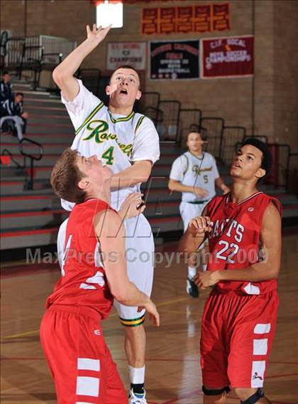 Thumbnail 3 in Roosevelt vs. St. George's - Vancouver, BC (MaxPreps Holiday Classic) photogallery.