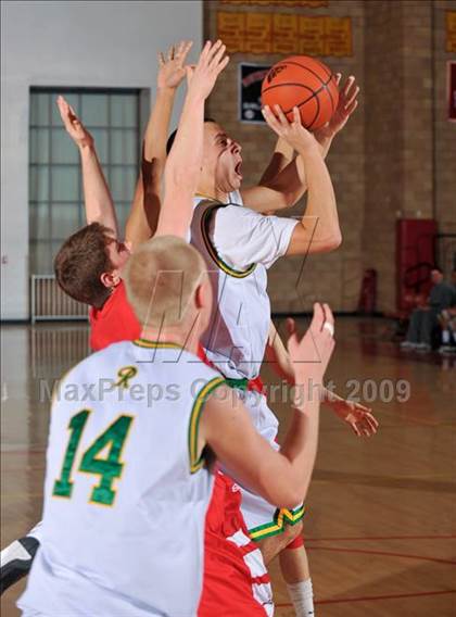 Thumbnail 2 in Roosevelt vs. St. George's - Vancouver, BC (MaxPreps Holiday Classic) photogallery.