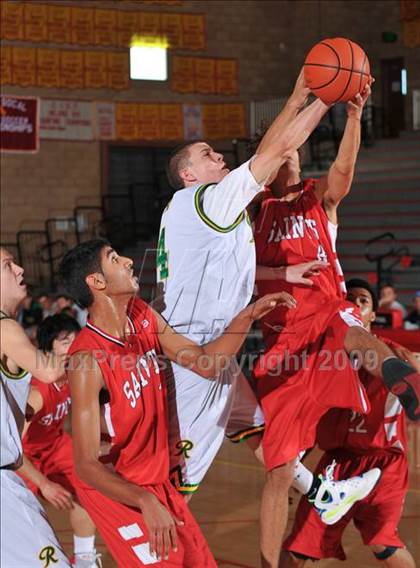 Thumbnail 3 in Roosevelt vs. St. George's - Vancouver, BC (MaxPreps Holiday Classic) photogallery.