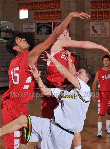 Thumbnail 2 in Roosevelt vs. St. George's - Vancouver, BC (MaxPreps Holiday Classic) photogallery.