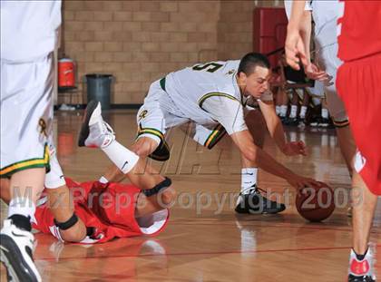 Thumbnail 2 in Roosevelt vs. St. George's - Vancouver, BC (MaxPreps Holiday Classic) photogallery.