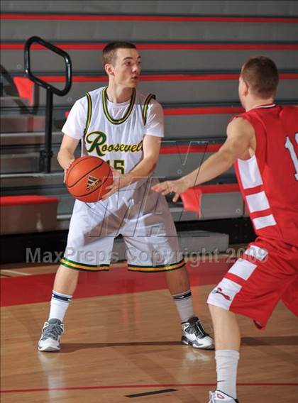 Thumbnail 2 in Roosevelt vs. St. George's - Vancouver, BC (MaxPreps Holiday Classic) photogallery.