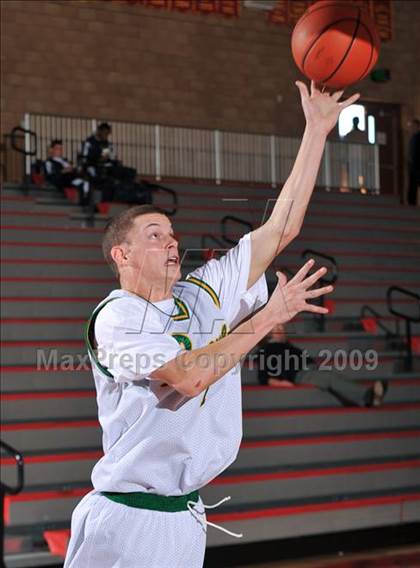 Thumbnail 3 in Roosevelt vs. St. George's - Vancouver, BC (MaxPreps Holiday Classic) photogallery.