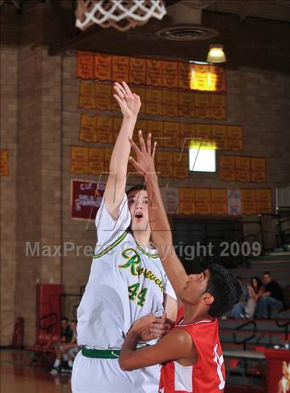 Thumbnail 1 in Roosevelt vs. St. George's - Vancouver, BC (MaxPreps Holiday Classic) photogallery.