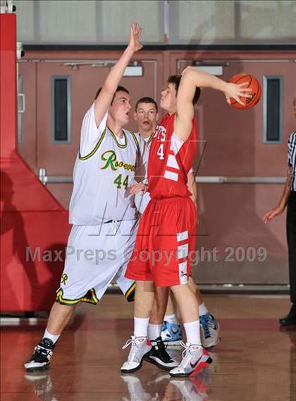 Thumbnail 3 in Roosevelt vs. St. George's - Vancouver, BC (MaxPreps Holiday Classic) photogallery.