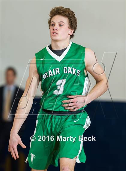 Thumbnail 2 in Helias vs Blair Oaks (Central Bank Shootout) photogallery.