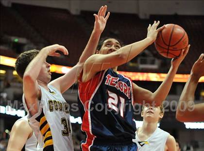 Thumbnail 2 in Ventura vs. Tesoro (CIF SS D1A Final) photogallery.