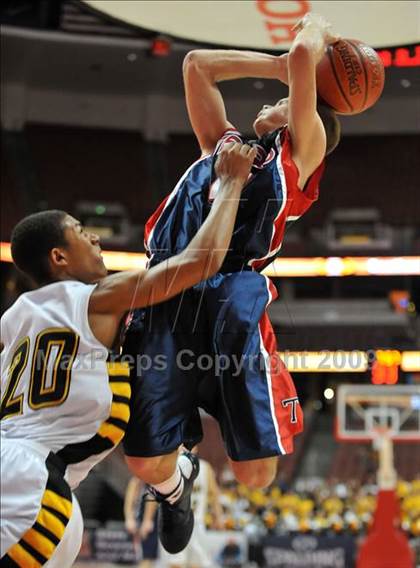 Thumbnail 1 in Ventura vs. Tesoro (CIF SS D1A Final) photogallery.