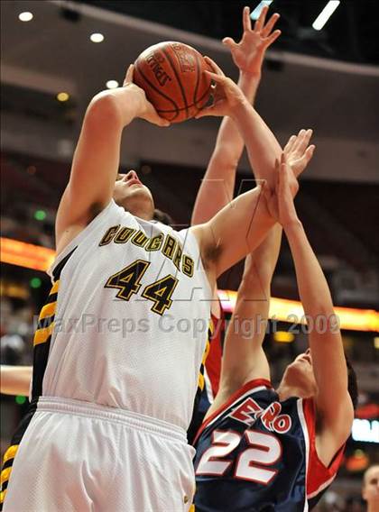 Thumbnail 1 in Ventura vs. Tesoro (CIF SS D1A Final) photogallery.