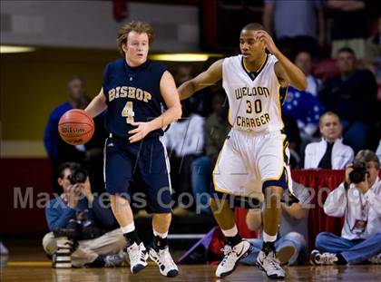 Thumbnail 3 in Bishop McGuinness vs. Weldon (NCHSAA 1A Final) photogallery.